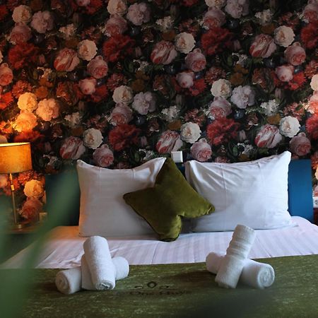 Hotel West Inn Hippolytushoef Екстериор снимка