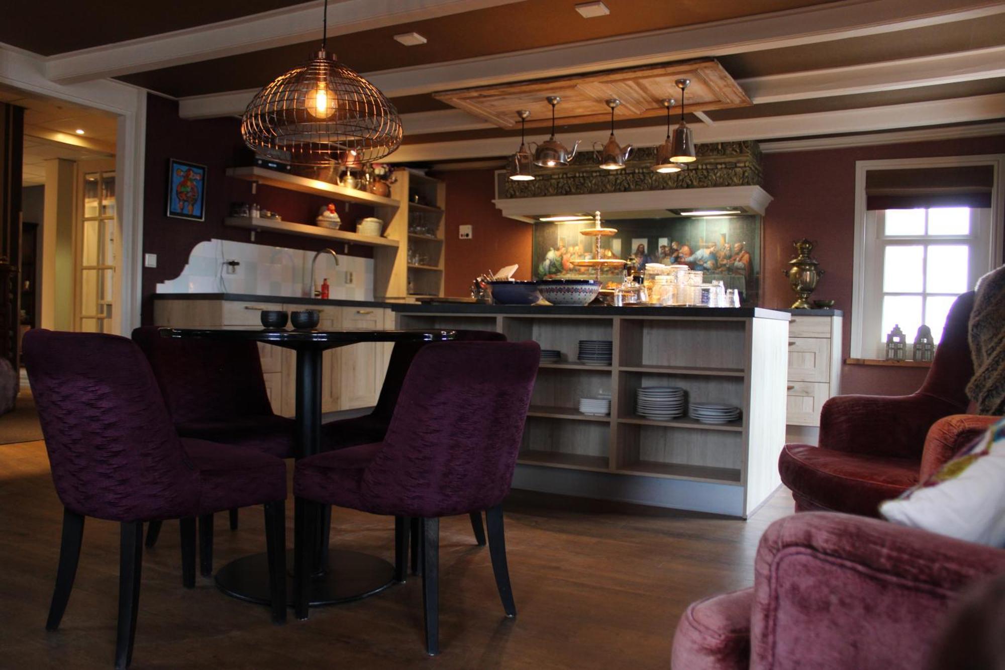 Hotel West Inn Hippolytushoef Екстериор снимка